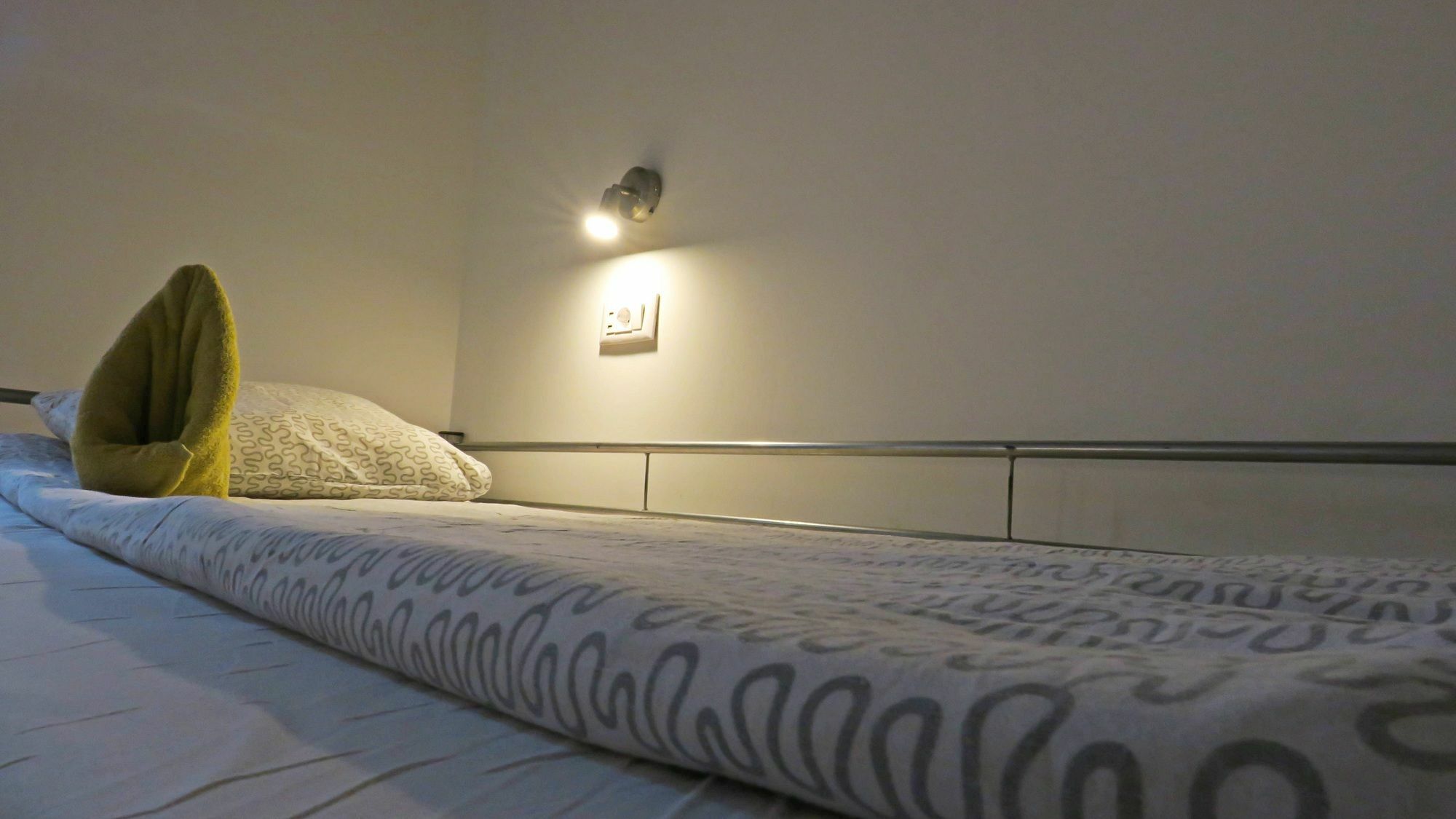 The Evil Clown Hostel Braşov Dış mekan fotoğraf