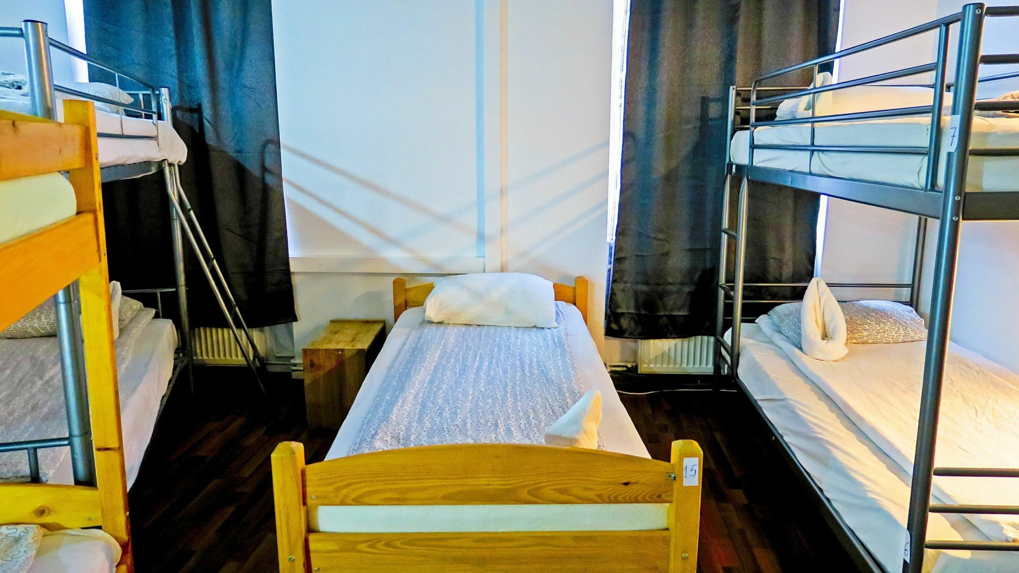 The Evil Clown Hostel Braşov Dış mekan fotoğraf
